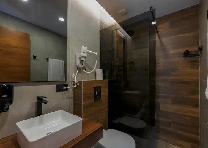 Aparthotel Lakeside 3*